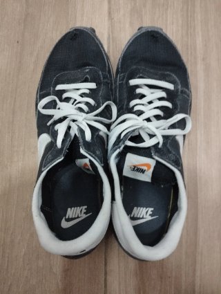 Zapatillas Nike Negras y Blancas
