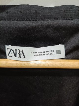 Vestido negro Zara manga larga