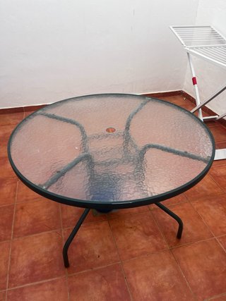 Mesa redonda jardín cristal y metal
