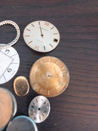 Lotto 5.Quadranti e Ricambi Orologi Vintage Usati