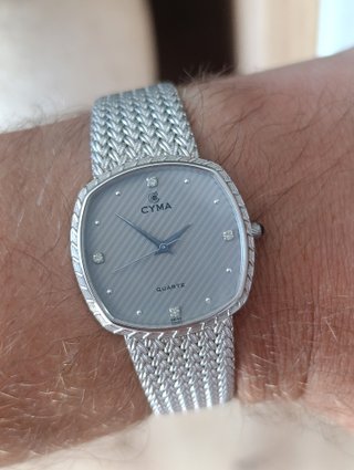 Reloj Cyma de Cuarzo con Diamantes