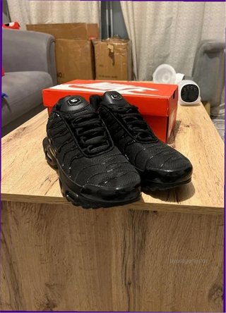 Nike Air Max Plus Triple Black Talla 41