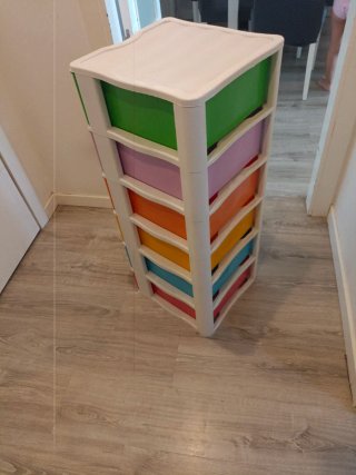 Cajonera de plástico multicolor