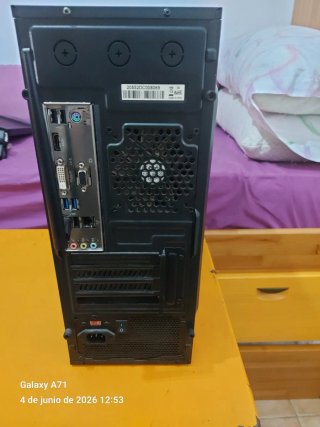 PC Escritorio Zalman AMD Athlon 16GB RAM