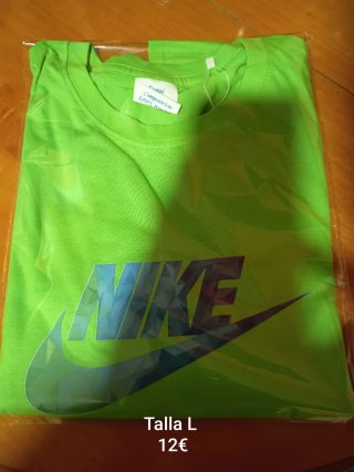 Camiseta Nike Talla M Mujer