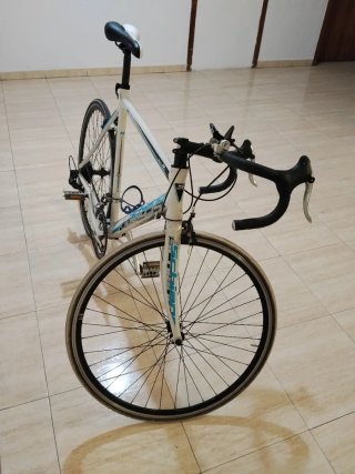 Bicicleta de carretera ligera