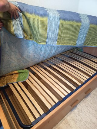 Cama individual con cajones