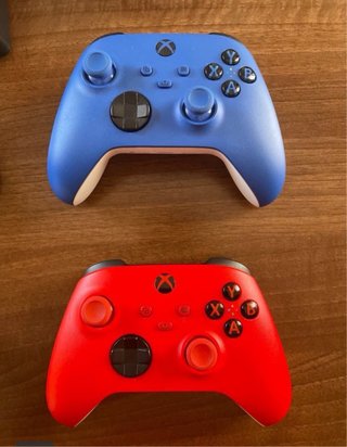 Xbox Series S + 2 mandos y auriculares