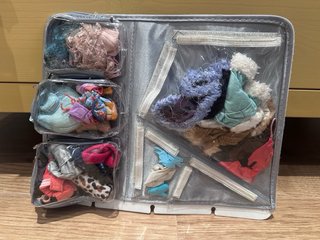 Colección muñecas Bratz Maleta y accesorios