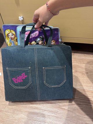 Colección muñecas Bratz Maleta y accesorios