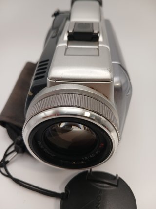 Sony DCR-TRV80E MiniDV Handycam Camcorder