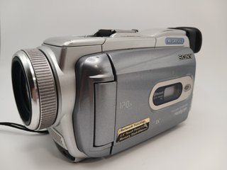 Sony DCR-TRV80E MiniDV Handycam Camcorder