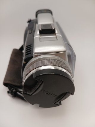 Sony DCR-TRV80E MiniDV Handycam Camcorder