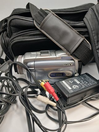 Sony DCR-TRV80E MiniDV Handycam Camcorder