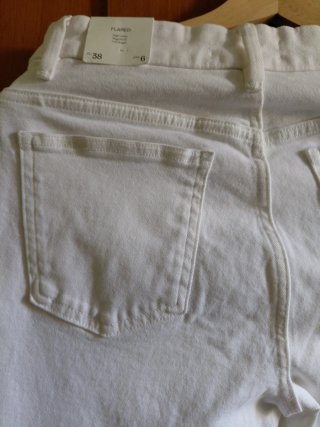 Pantalón campana Mango blanco elástico
