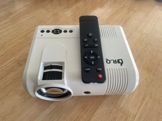 Proyector DR.Q HI-04 Full HD 1080p+pantalla+bolso