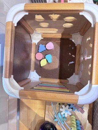 Cubo actividades madera bebé