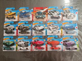 Lote de 15 coches Hot Wheels variados