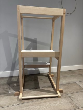 Torre di apprendimento Montessori in legno