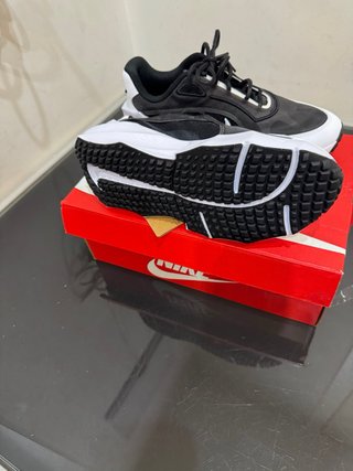 Nike Aura Edge Negro Blanco