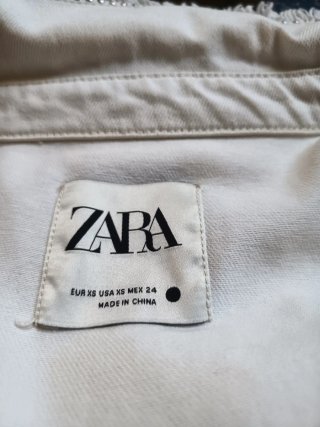 Chaqueta Zara Beige con Flecos