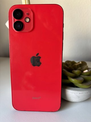 iPhone 12.