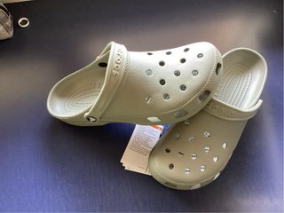 Crocs Talla 43-44 Verde Oliva