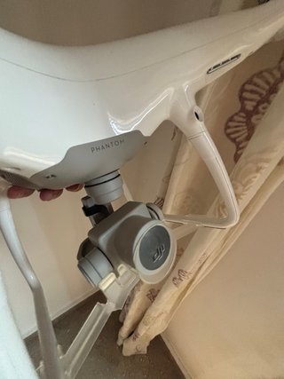 Dron DJI Phantom 4 Pro + 2 Baterías