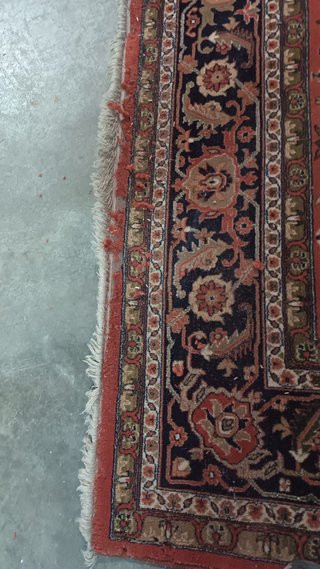 Alfombra antigua grande