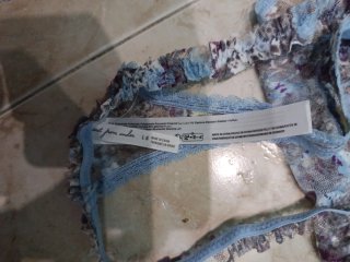 Tanga sexy encaje floral azul y morado