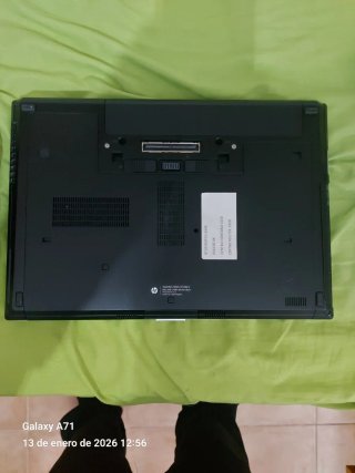Portátil HP EliteBook 8460p funcionando LEER