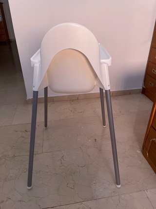 Trona de bebé Ikea blanca
