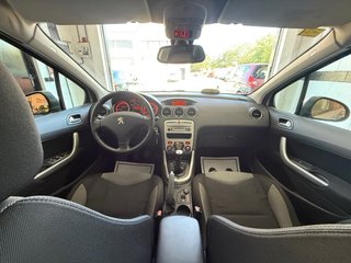 Peugeot 308 2011