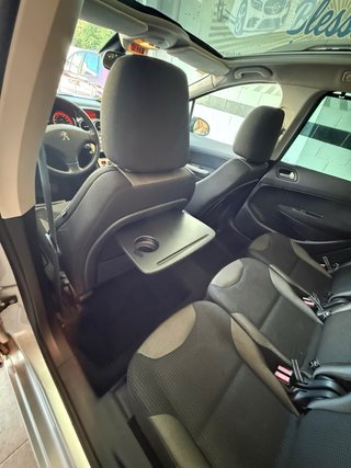 Peugeot 308 2011