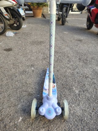 Monopattino Frozen 3 ruote