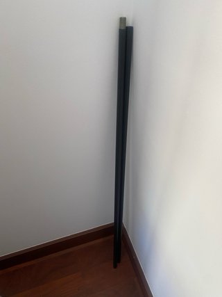 Barra de cortina negra metálica