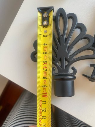 Barra de cortina negra metálica