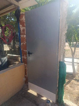 Puerta galvanizada