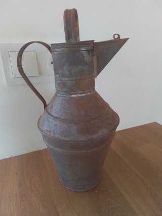 Alcuza antigua hojalata