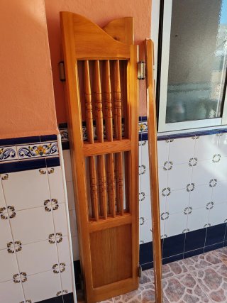 Puerta madera abatible