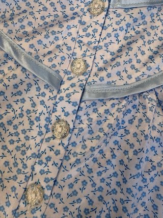 Camisón estampado floral azul y blanco