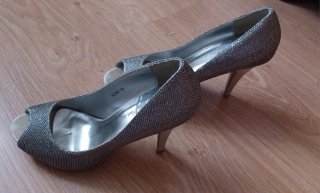 Zapatos de tacón BENINI plateados brillantes