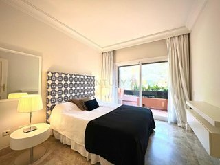 Piso en alquiler en Los Naranjos - Las Brisas en Marbella