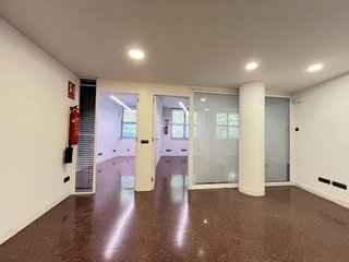 Oficina en alquiler en Les Corts en Barcelona