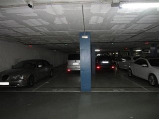 Garaje en alquiler en Eixample Nord – La Devesa en Girona