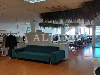Oficina en alquiler en La Bordeta en Barcelona
