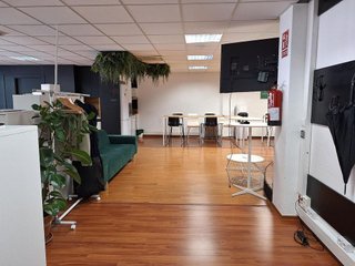Oficina en alquiler en La Bordeta en Barcelona