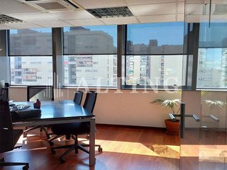 Oficina en alquiler en La Bordeta en Barcelona