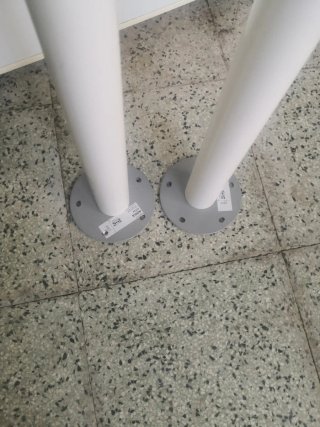 2 Patas IKEA ADILS 70cm Negra/Blanca