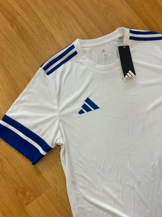 Camiseta Adidas Deportiva Roja y Blanca